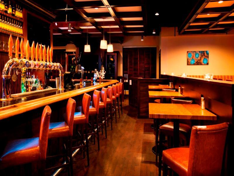 Four Points By Sheraton Victoria Gateway Langford Exteriér fotografie
